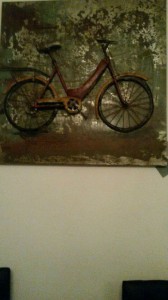 kunstwerk, symbolisch  voor reizen op de fiets