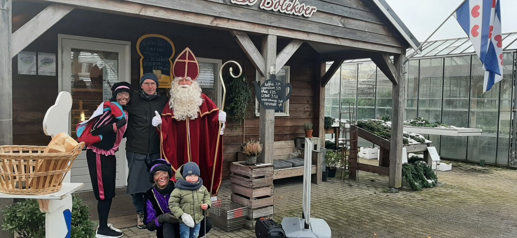 Sinterklaas op bezoek bij de Bôlekoer