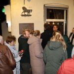 Bronzen plaquette Ons Genoegen onthuld