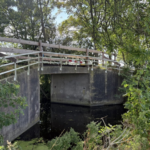Brug Franjumbuorren ‘skjin oanein’: noodbrug biedt uitkomst